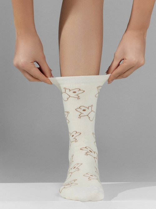 Носки женские кремовые с узором в виде медвежат, фото 4 из 5