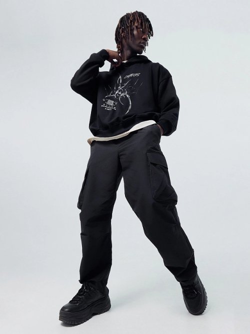 Брюки мужские карго в черном цвете, фото 1 из 6