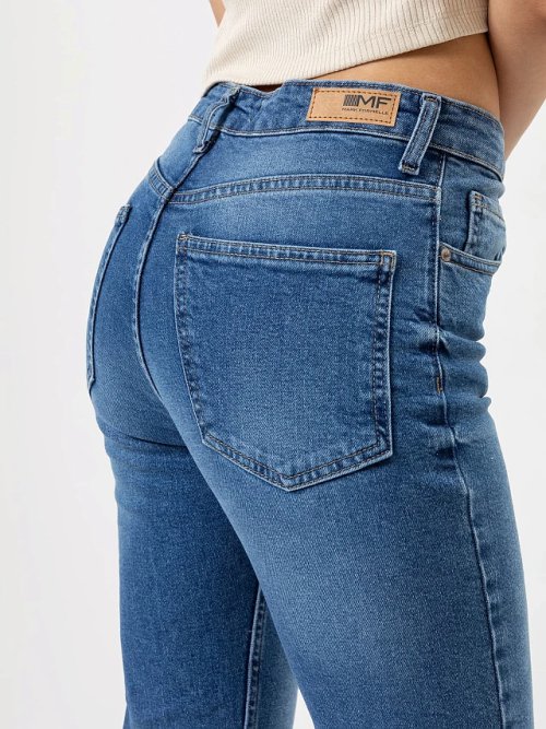 Джинсы женские Slim Fit в синем цвете, фото 4 из 4
