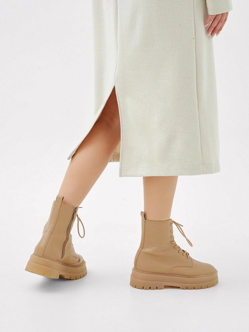 Платье женское в светло-бежевом цвете, фото 6 из 35