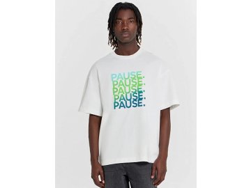 Футболка мужская белая с принтом "Pause."