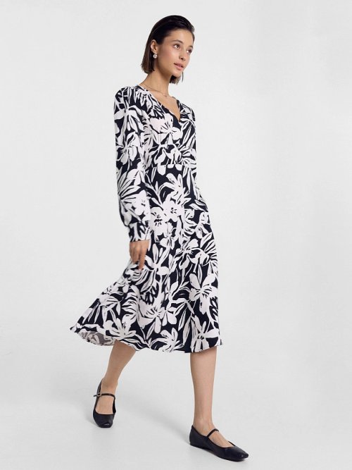 Платье женское черное с белыми цветами, фото 1 из 5