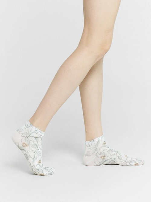 Носки женские белые с рисунком в виде цветов сухоцветов, фото 1 из 4