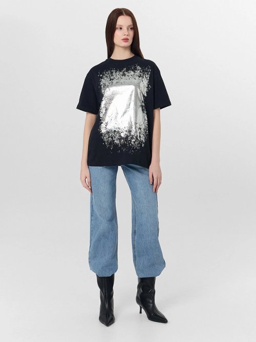 Футболка женская черная с серебристым принтом, фото 3 из 6