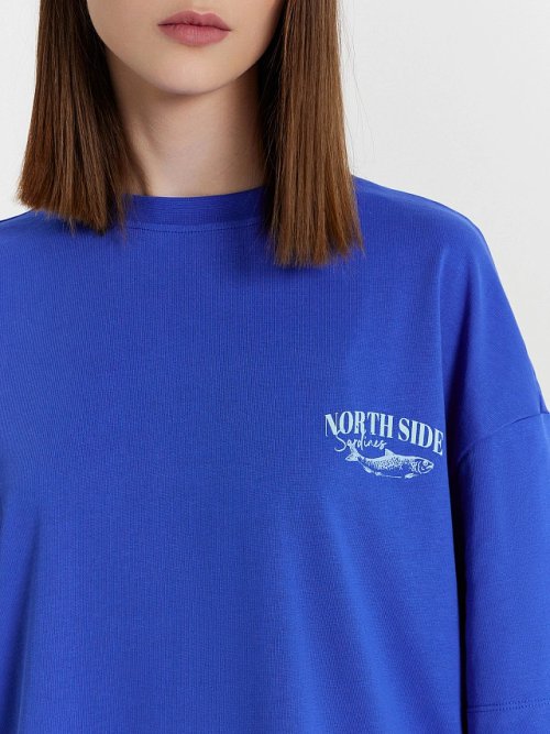 Футболка женская синяя с принтом и надписью "north side", фото 4 из 6