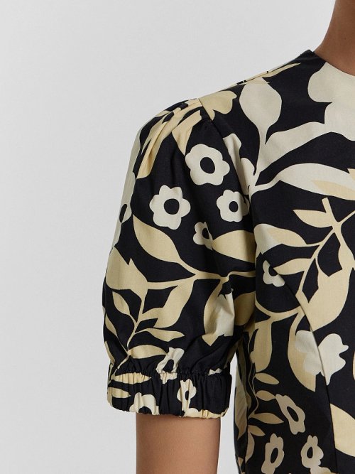 Рубашка женская черная с цветочным принтом, фото 6 из 7