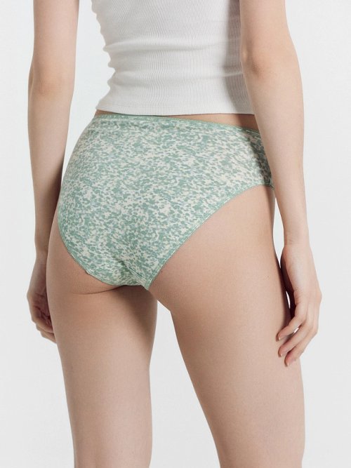 Трусы женские классические мультипак (3 шт.) в бежевом и зеленом цвете, фото 4 из 27