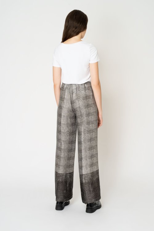 Брюки женские, фото 1 из 107