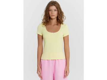 Футболка женская желтая