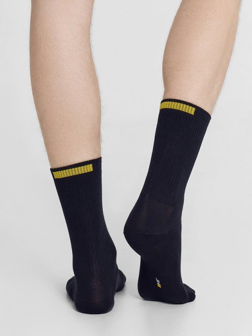 Мультипак высоких мужских носков черного цвета (3 пары) с прямоугольной цветной вставкой, фото 4 из 18