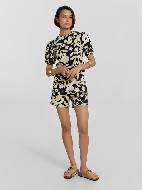 Шорты женские черные с цветочным принтом, фото 1 из 5