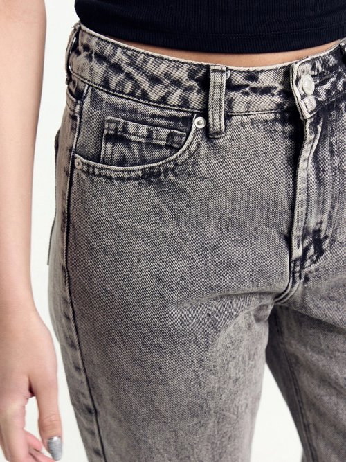 Брюки женские джинсовые в светло-сером цвете, фото 7 из 8