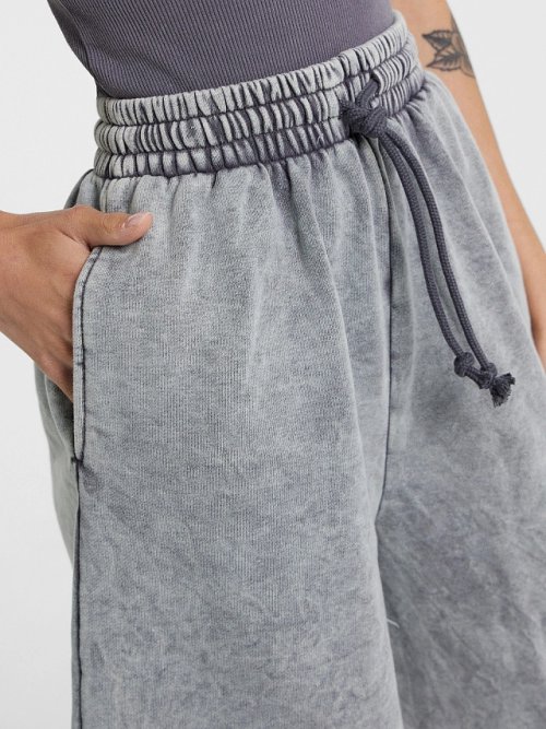 Шорты женские серые с обработкой эйсид, фото 5 из 5