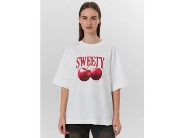 Футболка женская белая с надписью "Sweety"
