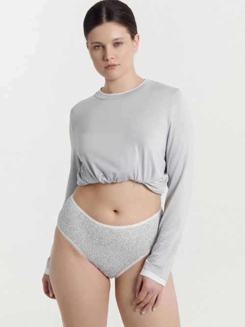 Трусы женские макси молочно-бежевые с цветочной россыпью, фото 1 из 15