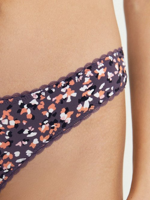 Трусы женские бразилиана фиолетовые с принтом "абстракция на гортензии", фото 9 из 30