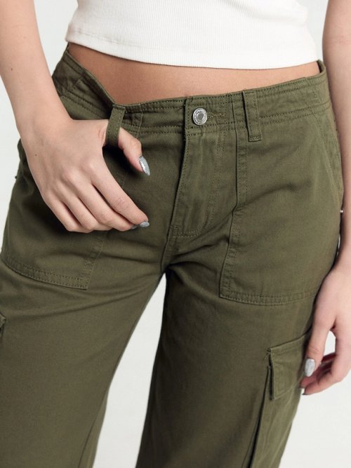 Брюки женские карго в зеленом цвете, фото 7 из 10