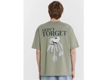 Футболка мужская серая с принтом и надписью "don't forget"
