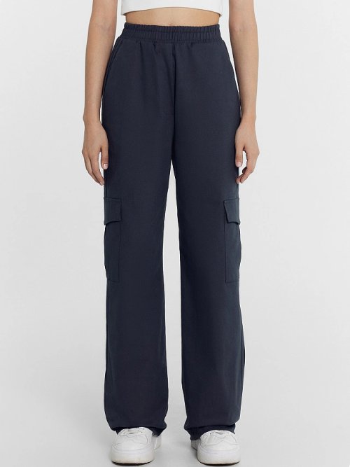 Брюки женские карго в графитово-сером цвете, фото 2 из 7