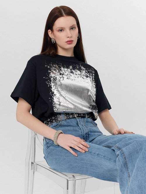 Футболка женская черная с серебристым принтом, фото 6 из 6