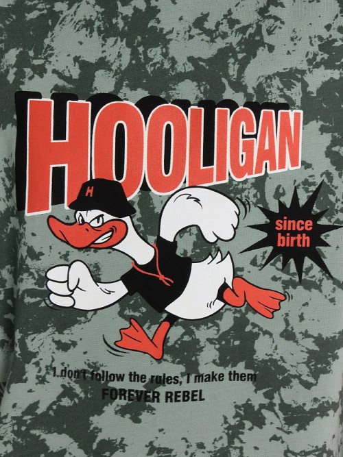 Футболка для мальчиков зеленая в стиле миллитари с принтом и надписью "Hooligan", фото 6 из 6