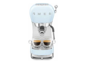 Рожковая кофеварка Smeg ECF02PBEU