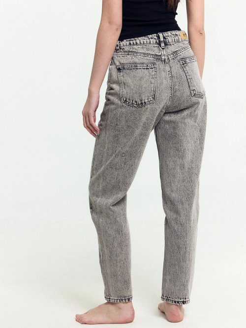 Брюки женские джинсовые в светло-сером цвете, фото 5 из 8