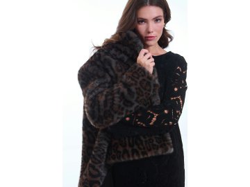 Пальто женское из искусственного меха