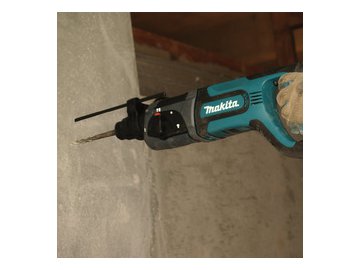 Перфоратор Makita HR2475