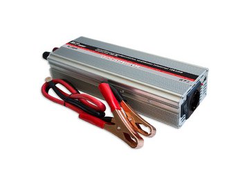 Автомобильный инвертор AVS 12/220V IN-1500W