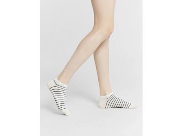 Носки женские молочно-белые с рисунком в виде полосок в Лепеле Марк Формель