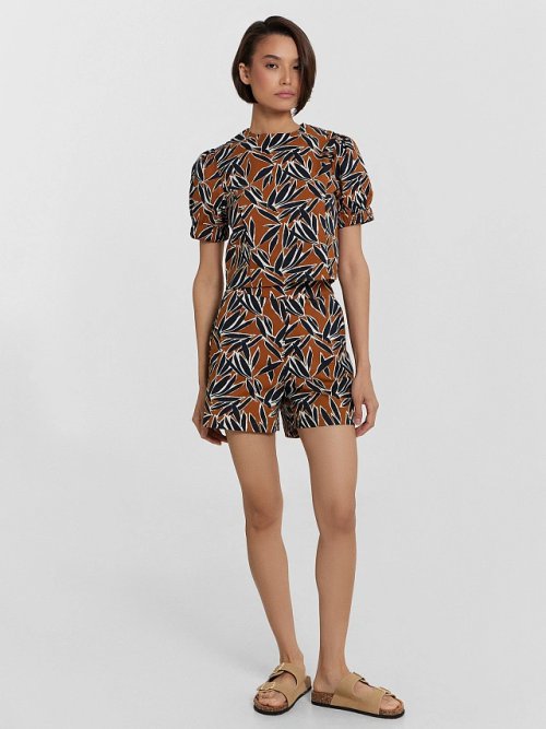 Блузка женская коричневая с принтом "листья", фото 3 из 7