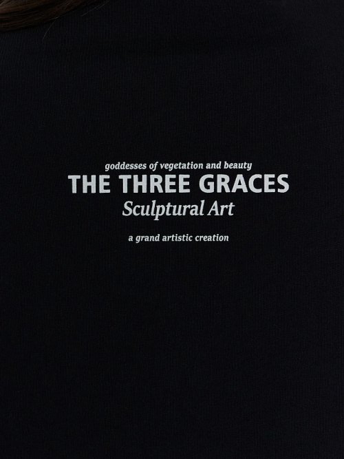 Футболка женская черная с принтом и надписью "The three graces", фото 7 из 35
