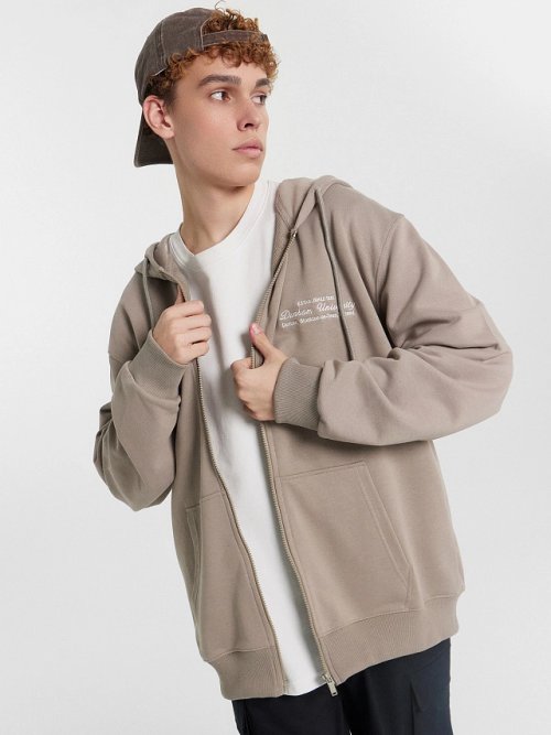 Толстовка мужская бежевая с вышивкой на груди, фото 1 из 7