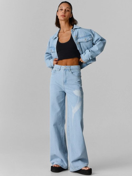 Джинсы Wide leg женские голубые с принтом, фото 1 из 9