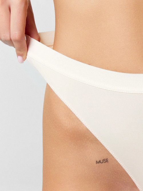 Трусы женские классические в бежевом цвете, фото 6 из 18