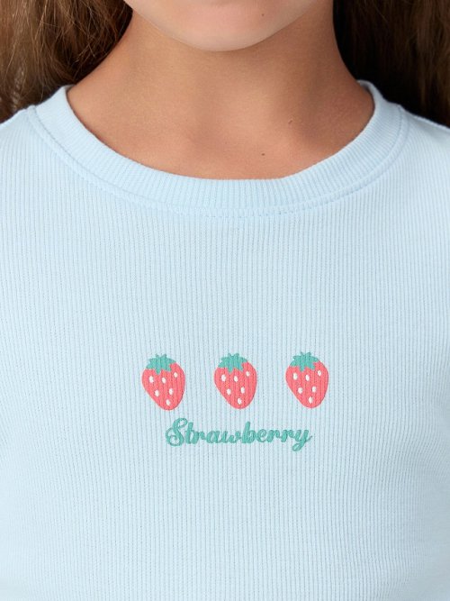 Футболка для девочек голубая с принтом "Strawberry", фото 4 из 30
