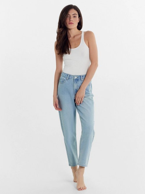 Брюки женские джинсовые mom fit голубые, фото 2 из 40