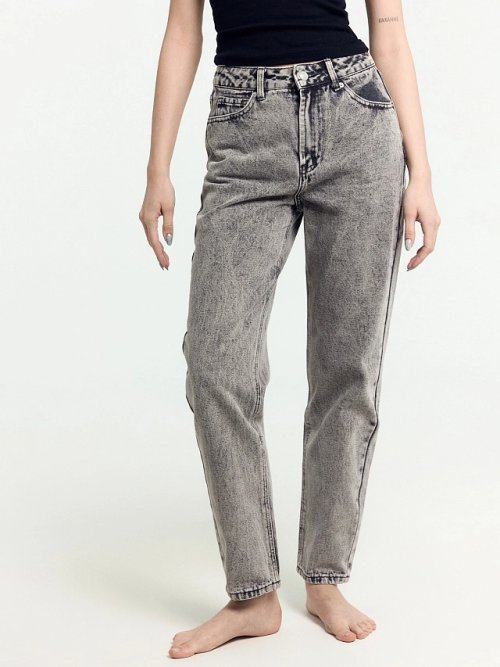 Брюки женские джинсовые в светло-сером цвете, фото 3 из 8