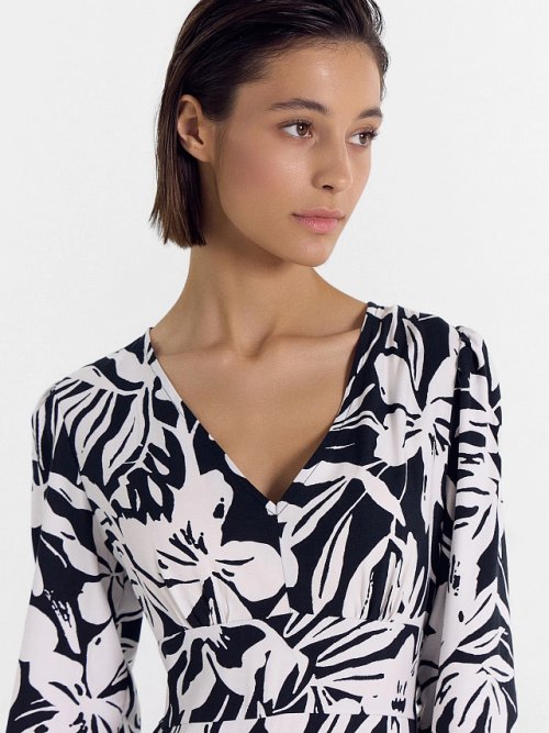 Платье женское черное с белыми цветами, фото 4 из 5