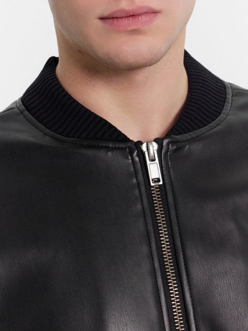 Бомбер мужской в черном цвете из экокожи, фото 5 из 5