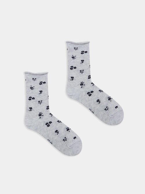 Носки женские светло-серые с рисунком в виде мелких цветов, фото 3 из 4