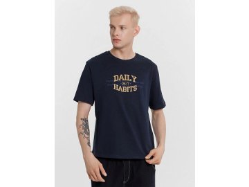 Футболка мужская синяя с надписью "Daily habits"