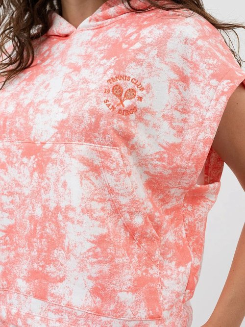 Жилет без рукавов с карманом-кенгуру и капюшоном в корралловом оттенке, фото 3 из 3