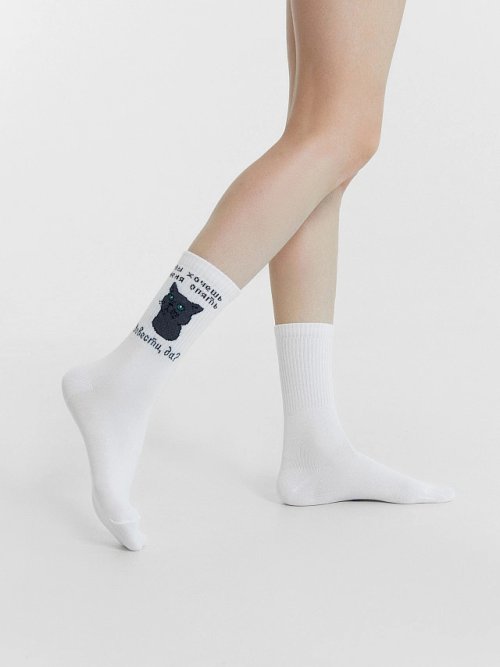 Носки женские белые с рисунком в виде надписи "Ты хочешь меня опять довести, да?", фото 1 из 4