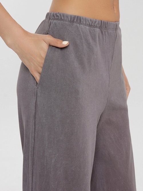 Брюки женские серые с обработкой эйсид, фото 4 из 10