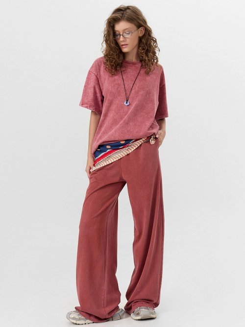 Футболка женская оверсайз терракотовая с обработкой эйсид, фото 7 из 8