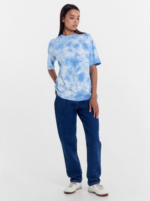 Футболка женская голубая в технике фаст-дай, фото 3 из 5