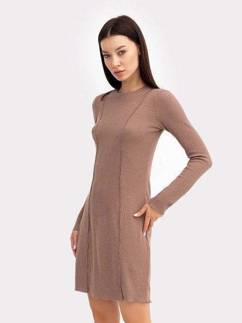 Платье женское в таупово-бежевом цвете, фото 1 из 6