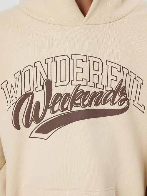 Худи для мальчиков бежевое с надписью "Wonderful weekends", фото 6 из 9
